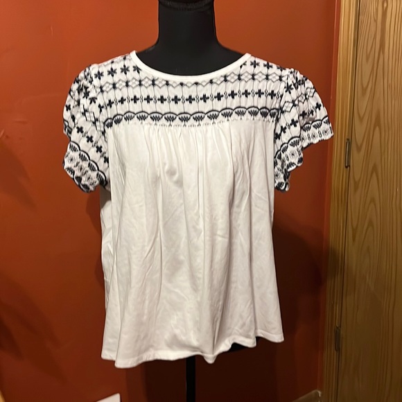 LOFT Tops - LOFT -EMBROIDERED TOP………..005